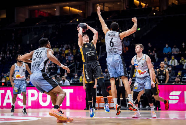 会让运动员 会让运动员