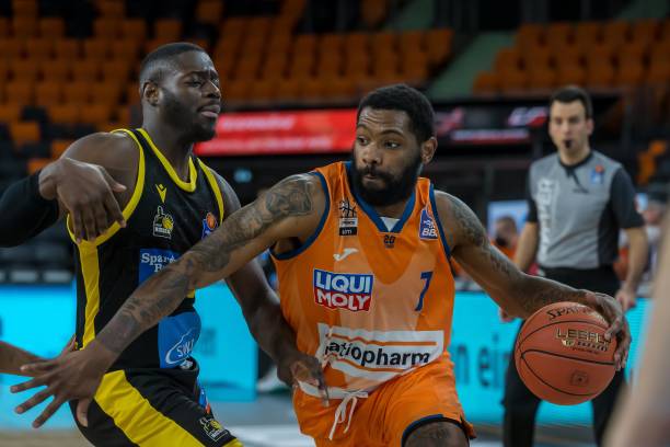 还为球队带 还为球队带